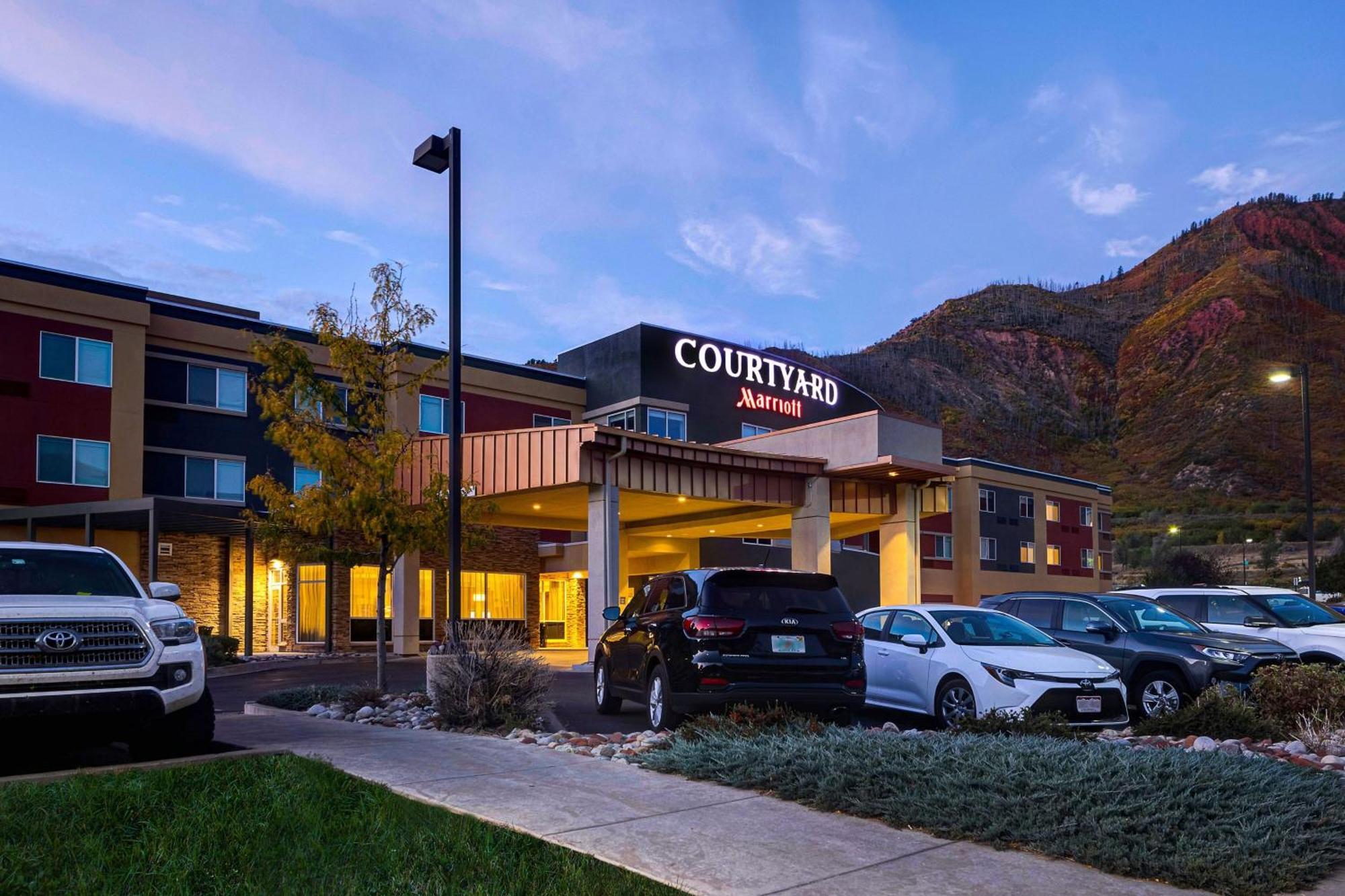 Hotel Courtyard By Marriott Glenwood Springs Exterior foto