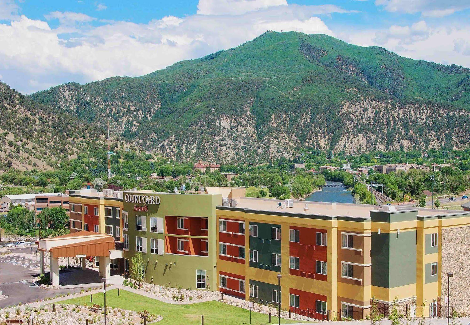 Hotel Courtyard By Marriott Glenwood Springs Exterior foto